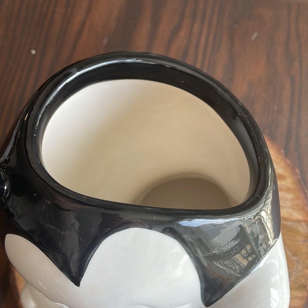 William Sonoma Mickey cookie Jar - Picture 3 of 5